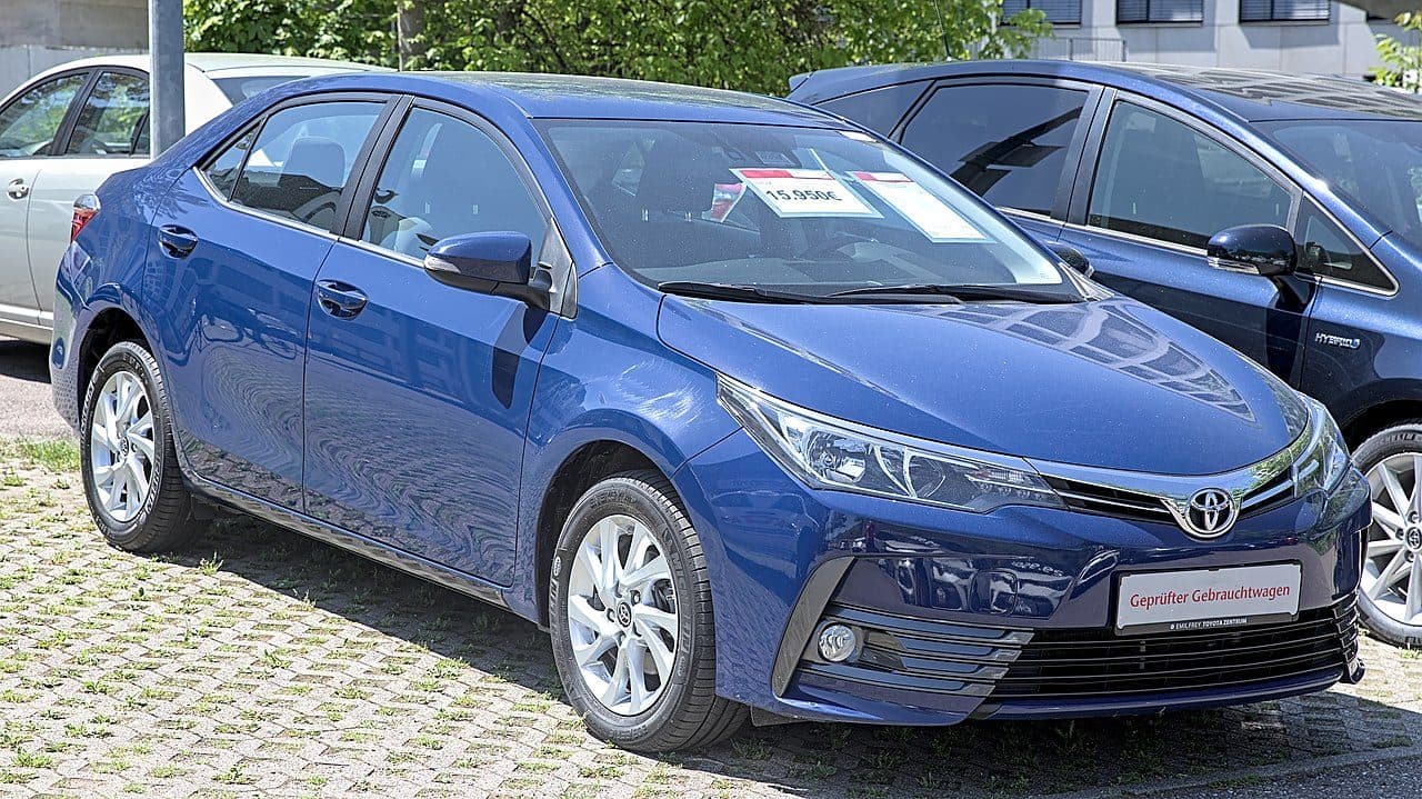 2020 Toyota Yaris — photo 1 of 3